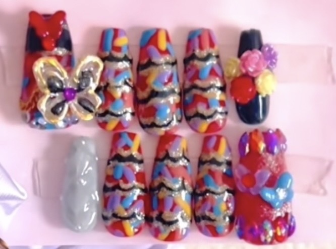 アイカツ マルチカラーコーデ ゴシックネイル ネイルチップ 衣装ネイル 推し活 平成女児 ロリータ 痛ネイル ゴスロリ アイカツカード
