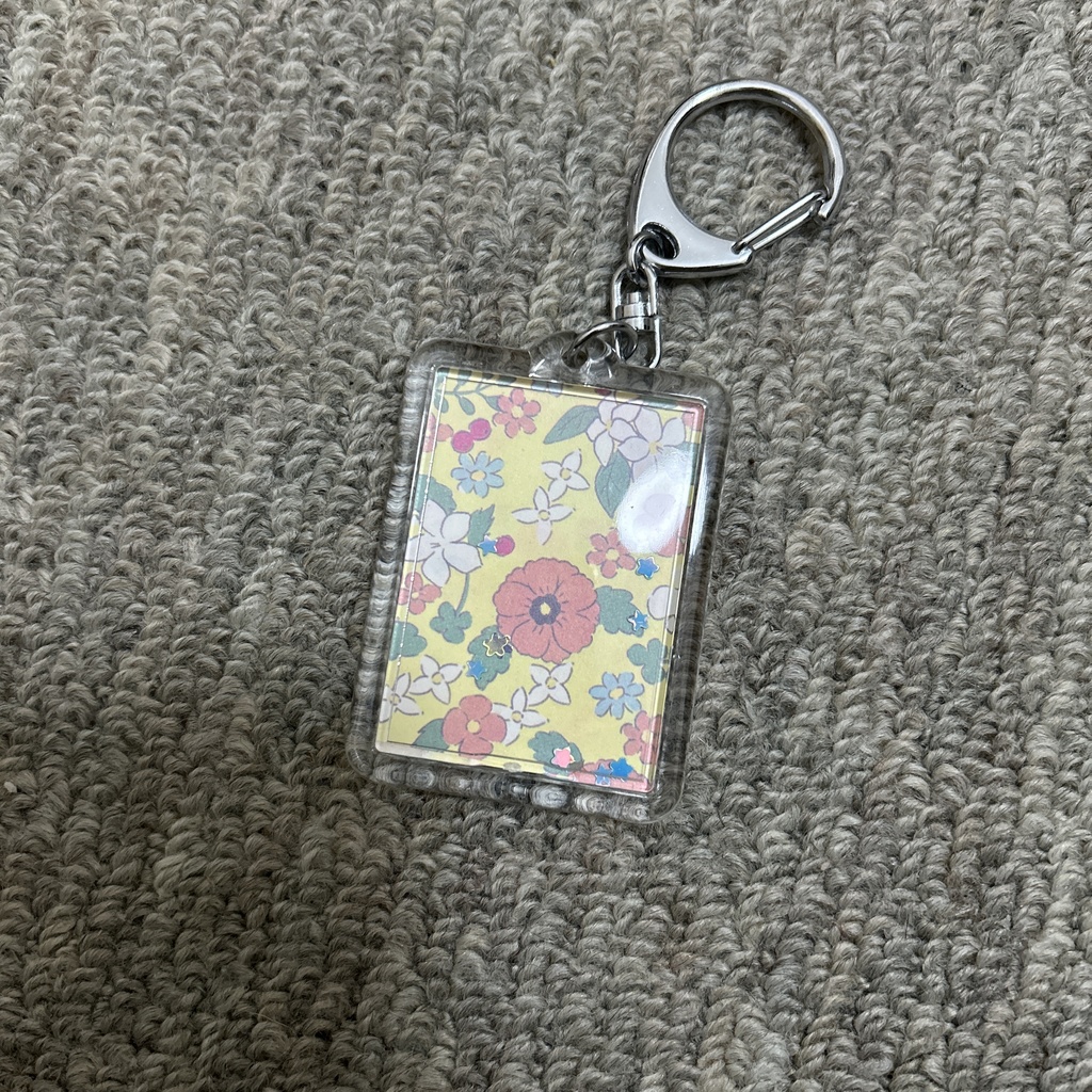 **手描きイラスト*キーホルダー*原画*女の子2**