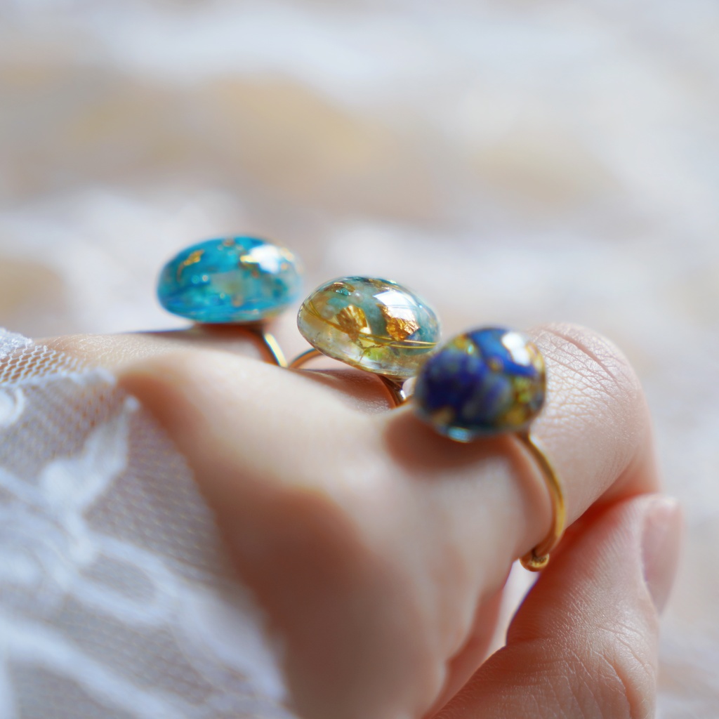 【一点物】お花のレジンリング ドライフラワーのアンティーク風アクセサリー