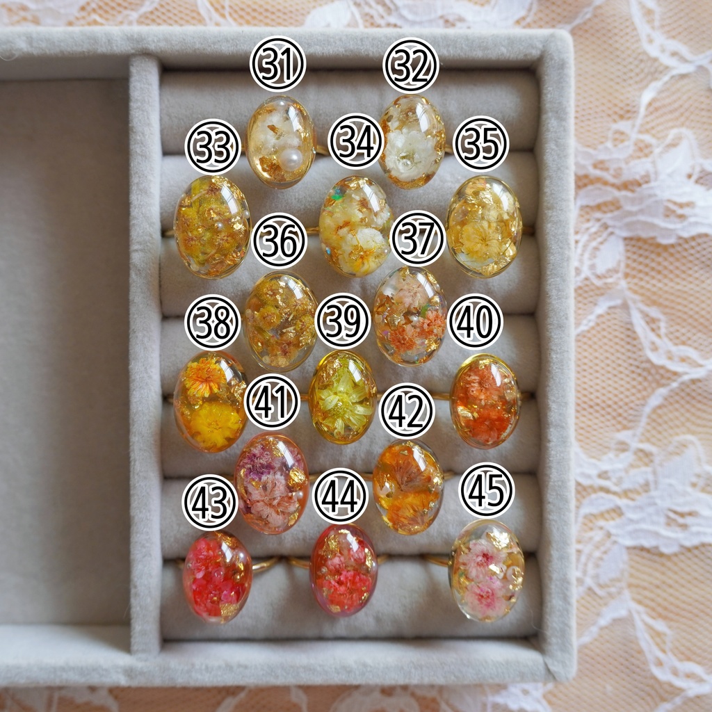 【一点物】お花のレジンリング ドライフラワーのアンティーク風アクセサリー