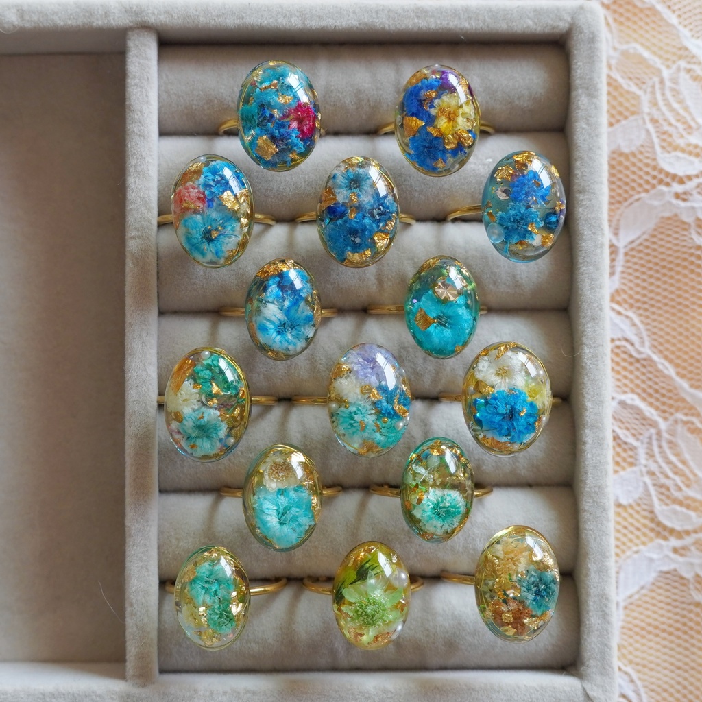 【一点物】お花のレジンリング ドライフラワーのアンティーク風アクセサリー