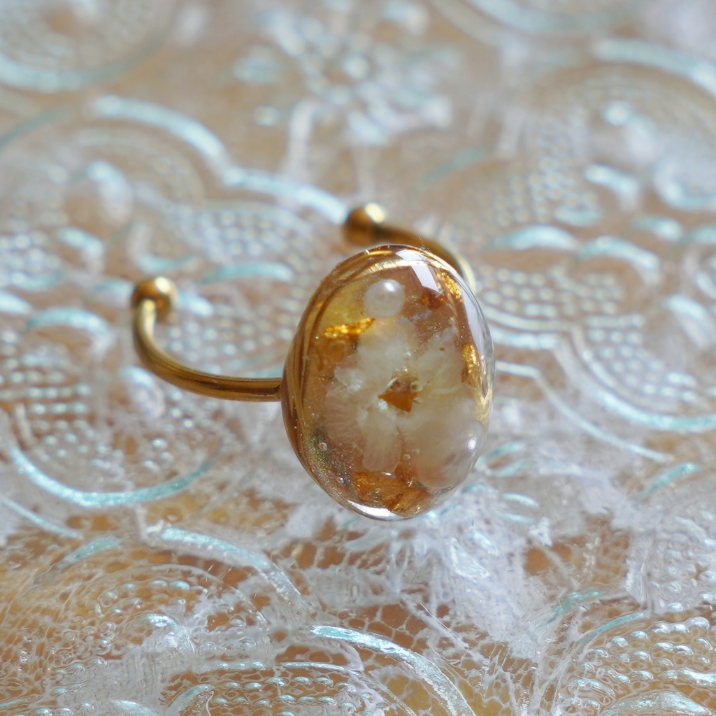 【一点物】お花のレジンリング ドライフラワーのアンティーク風アクセサリー