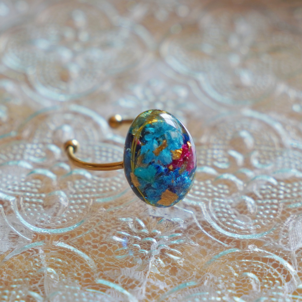 【一点物】お花のレジンリング ドライフラワーのアンティーク風アクセサリー