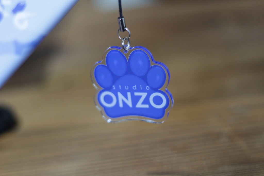 studioONZOアクリルキーホルダー