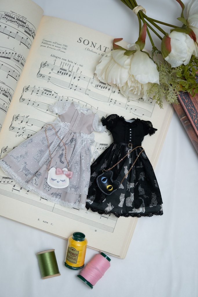 猫のワンピース（黒）　22センチ用