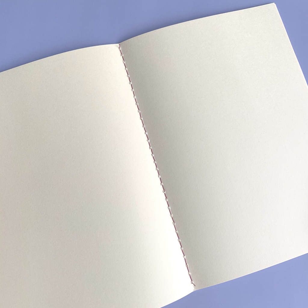 猫文字アルファベット 「E」レトロノート