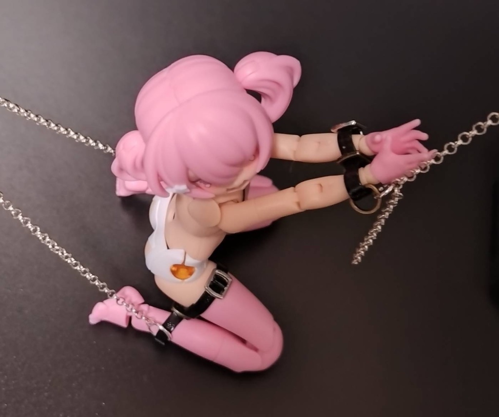 チェーン付き拘束ハーネス