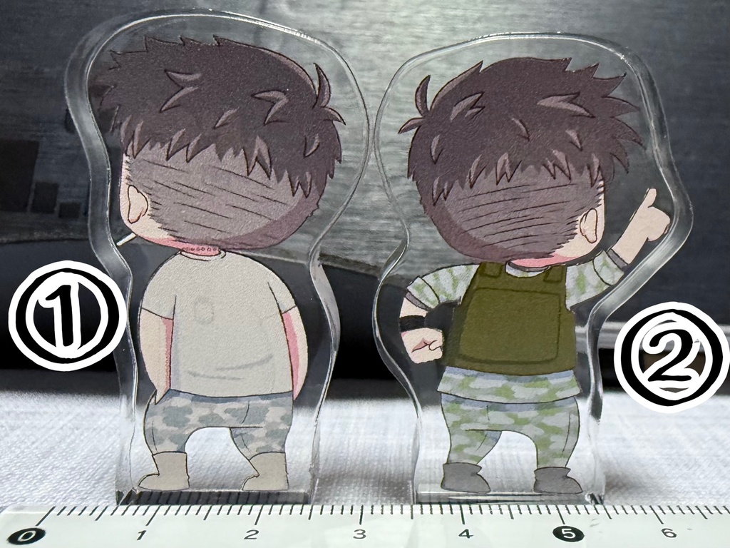 アクリルフィギュア