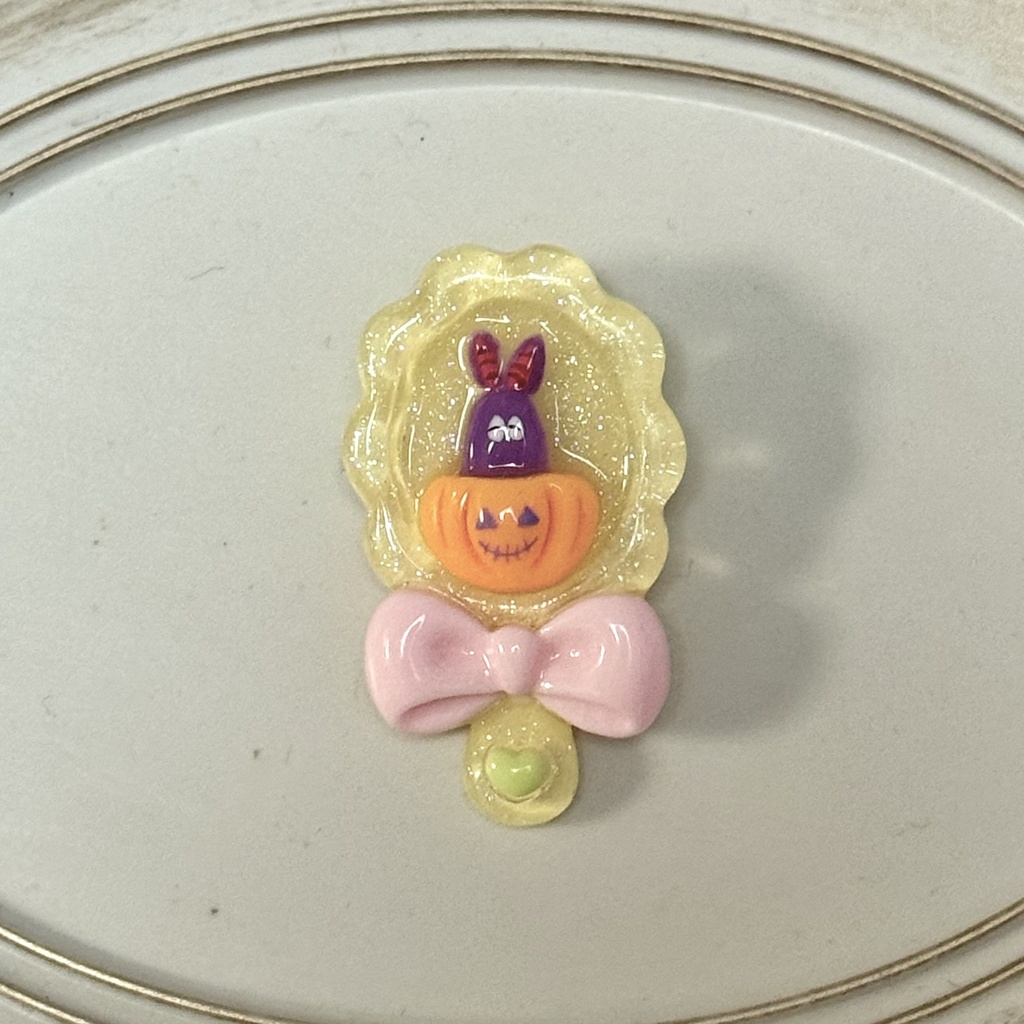 秋の谷ブローチ