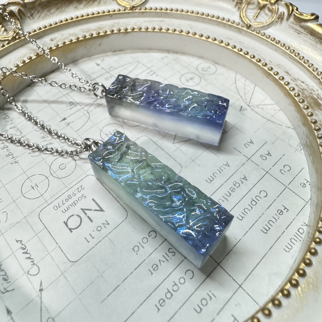 レジンアクセサリー　空の色、海の色、波の色(2