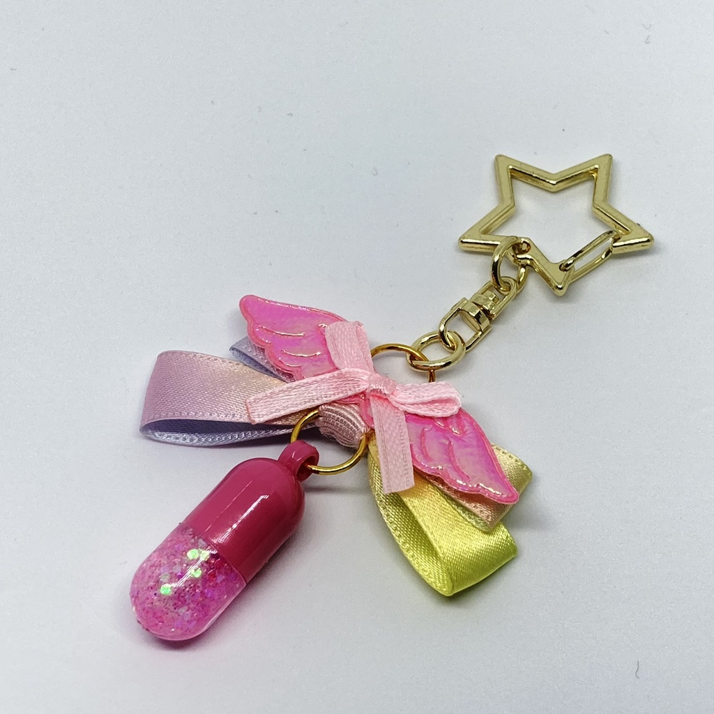 オーロラ天使のおくすりキーホルダー・ピンク