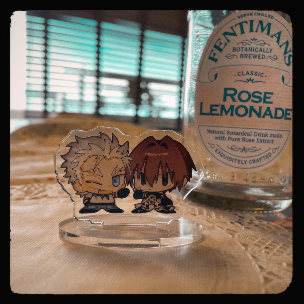 アクリルスタンド
