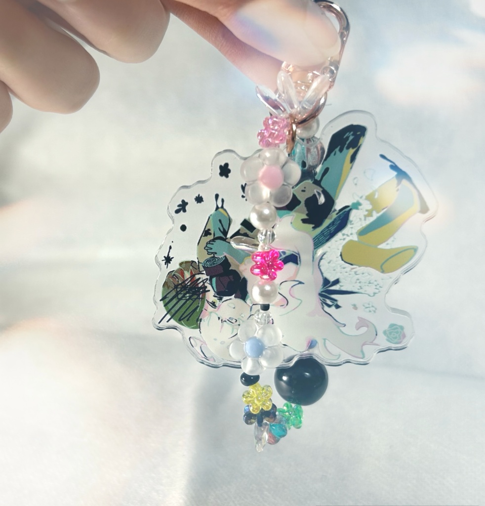 『花に穢』ビーズアクキー