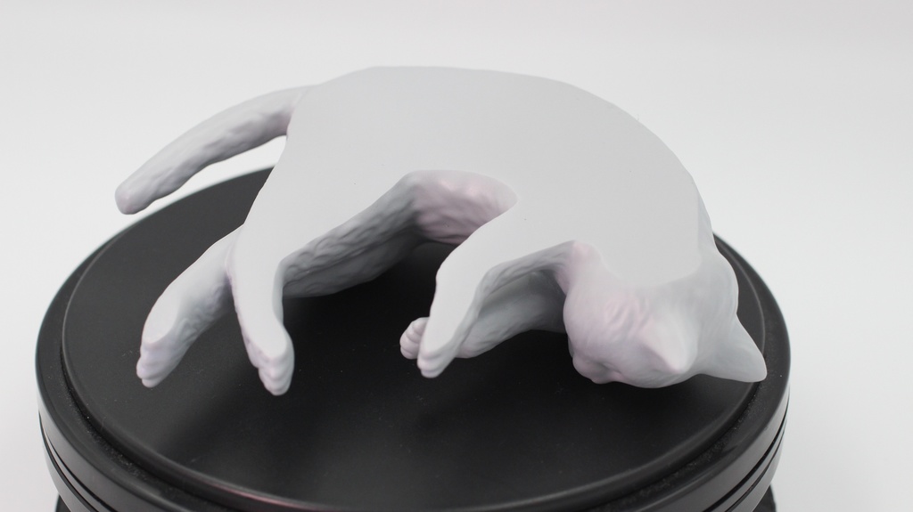 横たわり猫フィギュア大 (未塗装‐サフ済)