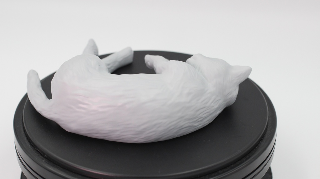 横たわり猫フィギュア大 (未塗装‐サフ済)