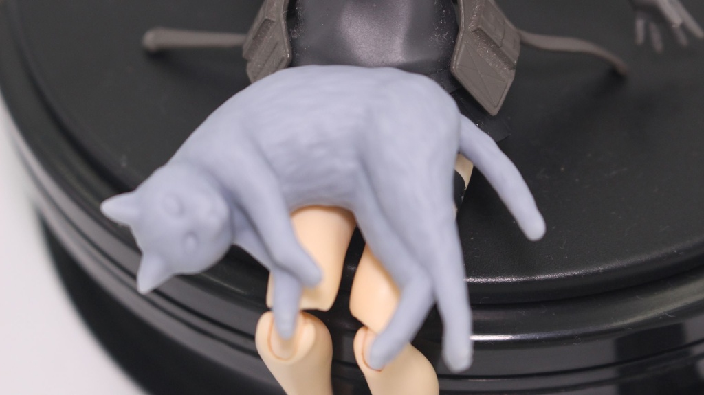 1/12用 横たわる猫 3匹セット【ジオラマ用小物】