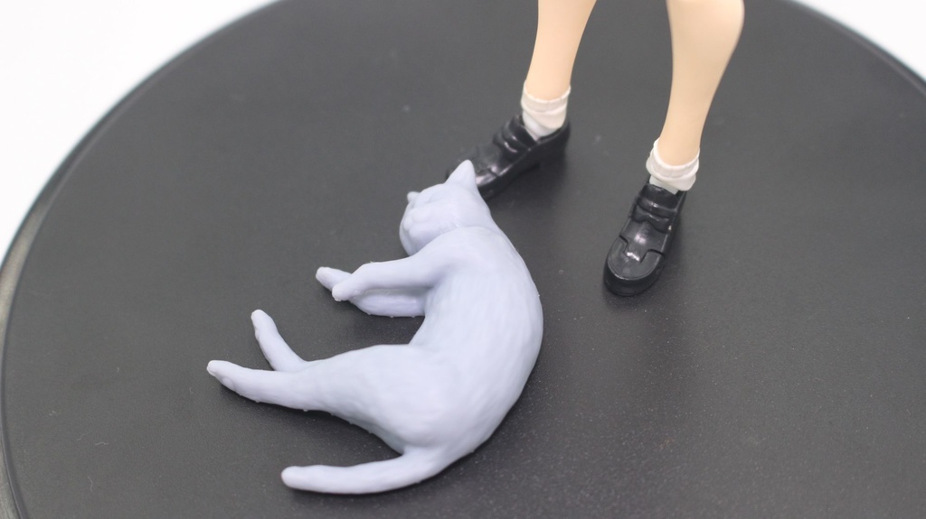 1/12用 横たわる猫 3匹セット【ジオラマ用小物】