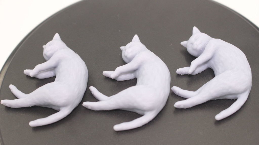 1/12用 横たわる猫 3匹セット【ジオラマ用小物】