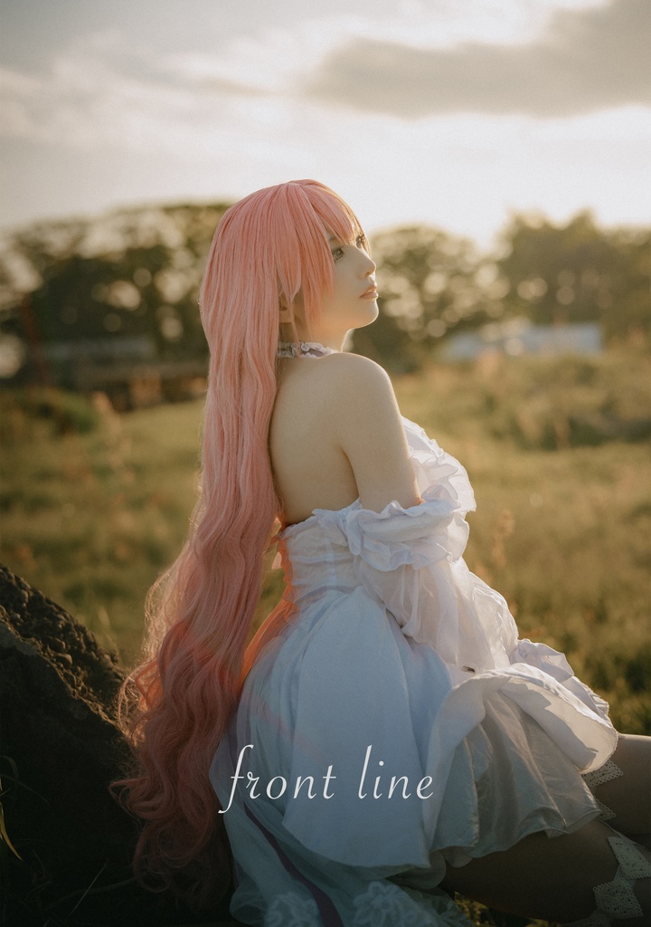 コスプレ写真集「front line」勝利の女神:NIKKE/ドロシー