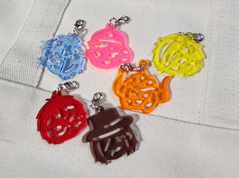 大騒動メンツダイカットアクリルチャーム