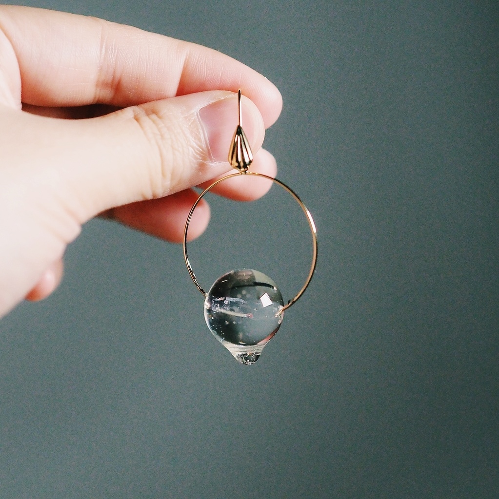 溶けた氷ピアス【イヤリング変更可】