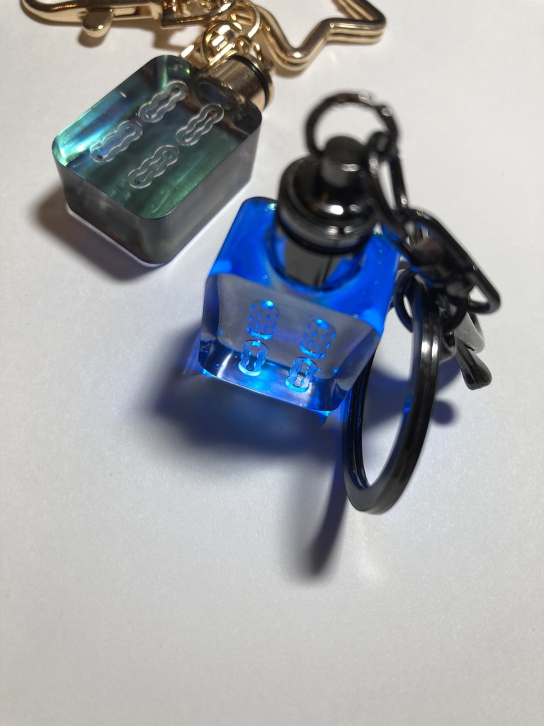 光る!麻雀牌キーホルダー(緑)