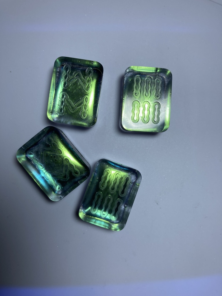 光る!麻雀牌キーホルダー(緑)