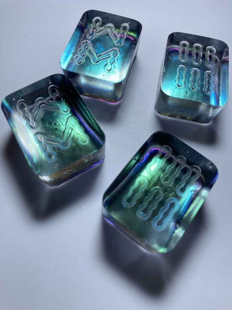 光る!麻雀牌キーホルダー(緑)