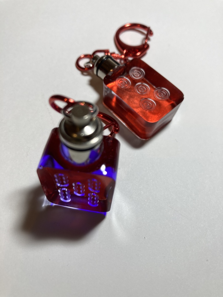 光る!麻雀牌キーホルダー(赤)