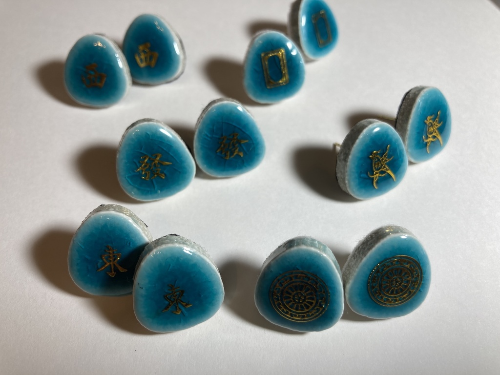 麻雀タイルピアス(青緑)