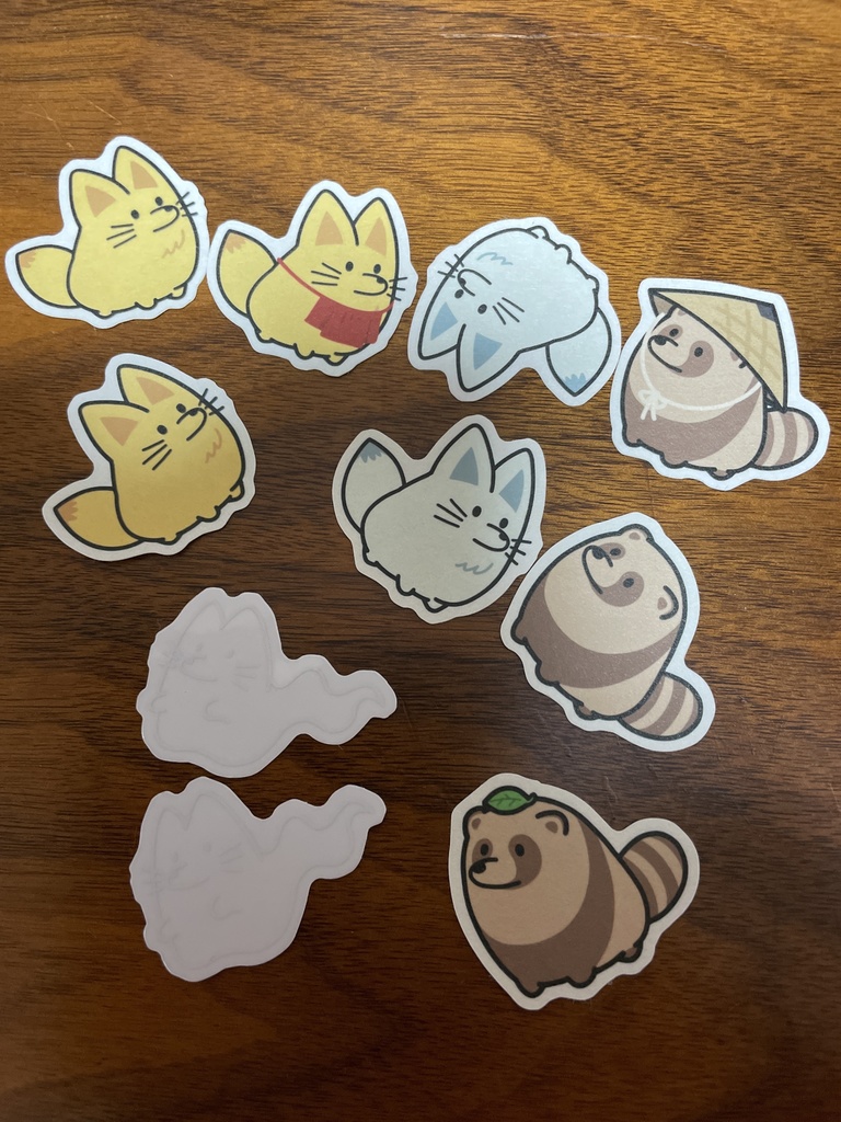 キツネとタヌキのシール