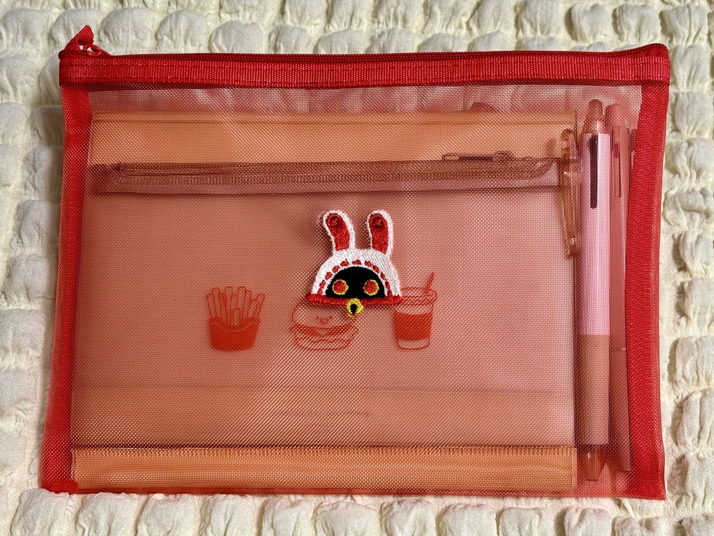 オマネキ刺繍メッシュポーチ
