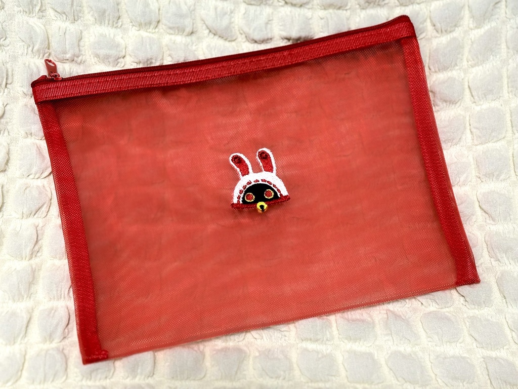 オマネキ刺繍メッシュポーチ