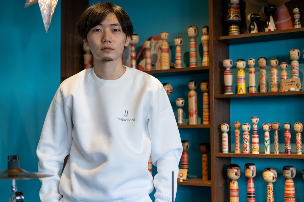 裏起毛 logo trainer