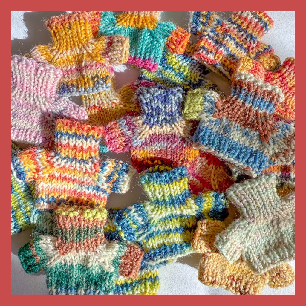 【ぷにみお】ニット帽/どんぐり帽子/セーターガチャ