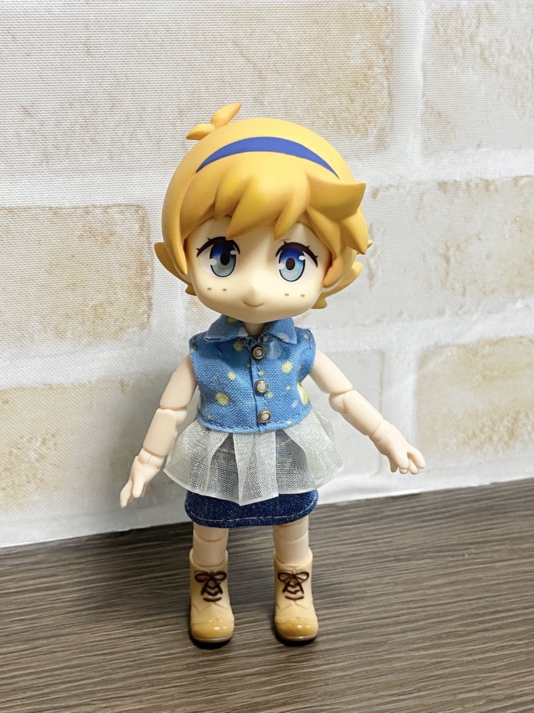 フリル付きシャツ