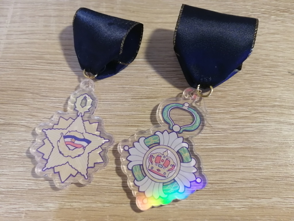 【COMITIA153】勲章風アクリルピンバッジ