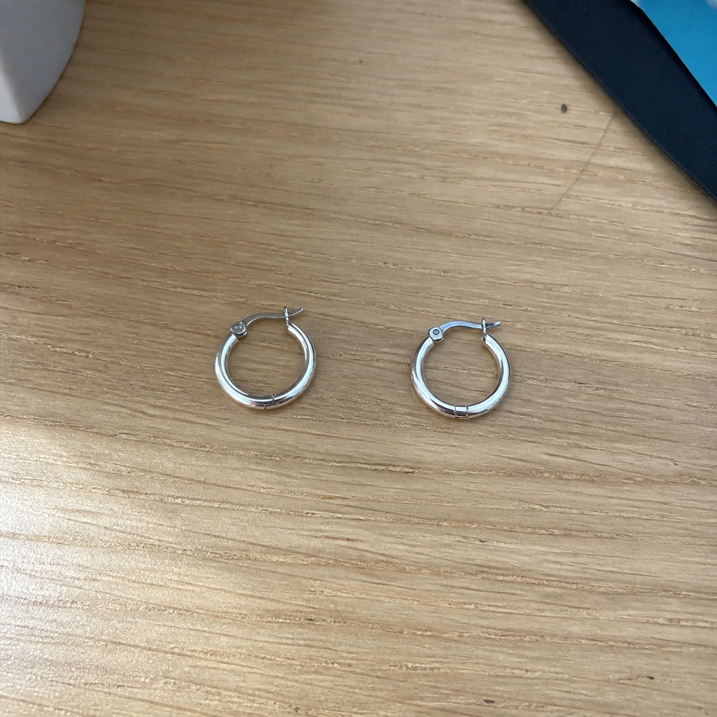 アクセサリー写真を入れるだけ|商品画像向け背景生成 ComfyUIワークフロー3種