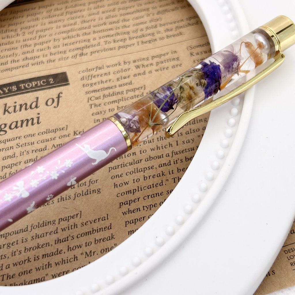 猫柄ハーバリウムボールペン 本体薄ピンク×ピンクハンドメイド ドライフラワー 文房具 筆記用具 プレゼント 推し活 推しカラー