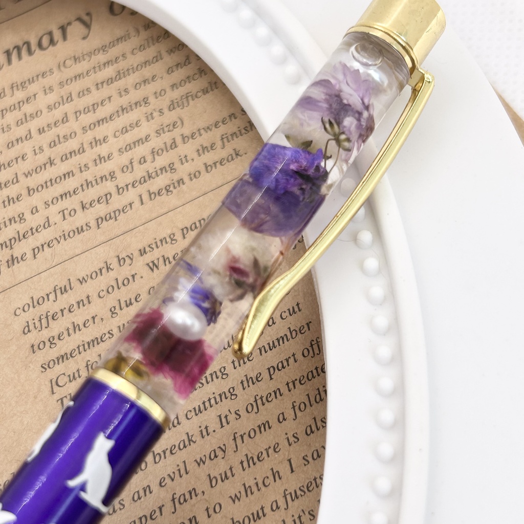猫柄ハーバリウムボールペン 本体紫×紫ハンドメイド ドライフラワー 文房具 筆記用具 プレゼント 推し活 推しカラー