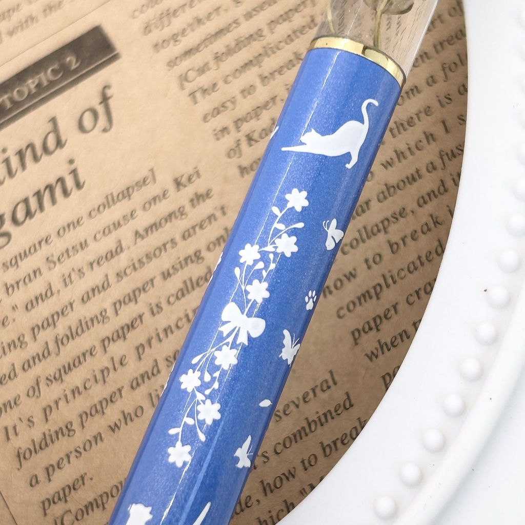 猫柄ハーバリウムボールペン 本体青×青ハンドメイド ドライフラワー 文房具 筆記用具 プレゼント 推し活 推しカラー