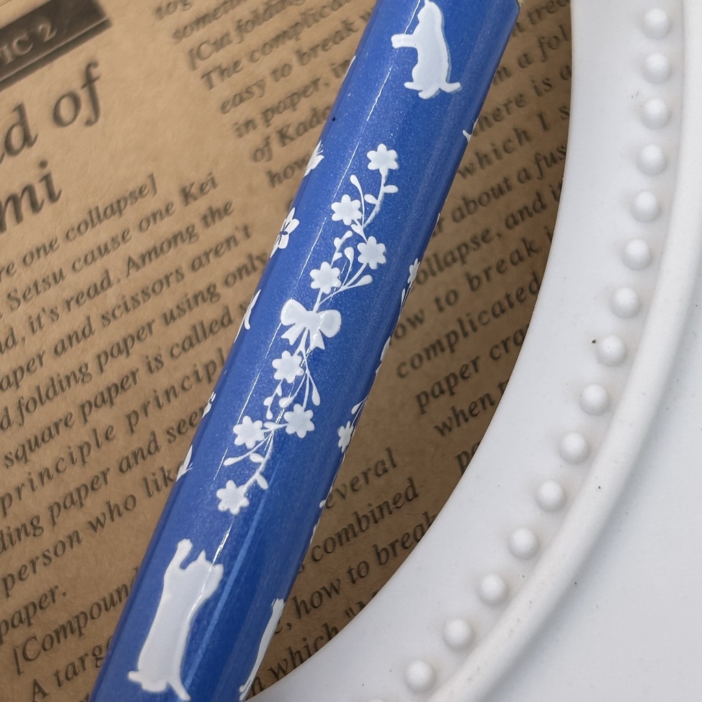 猫柄ハーバリウムボールペン 本体青×青ハンドメイド ドライフラワー 文房具 筆記用具 プレゼント 推し活 推しカラー