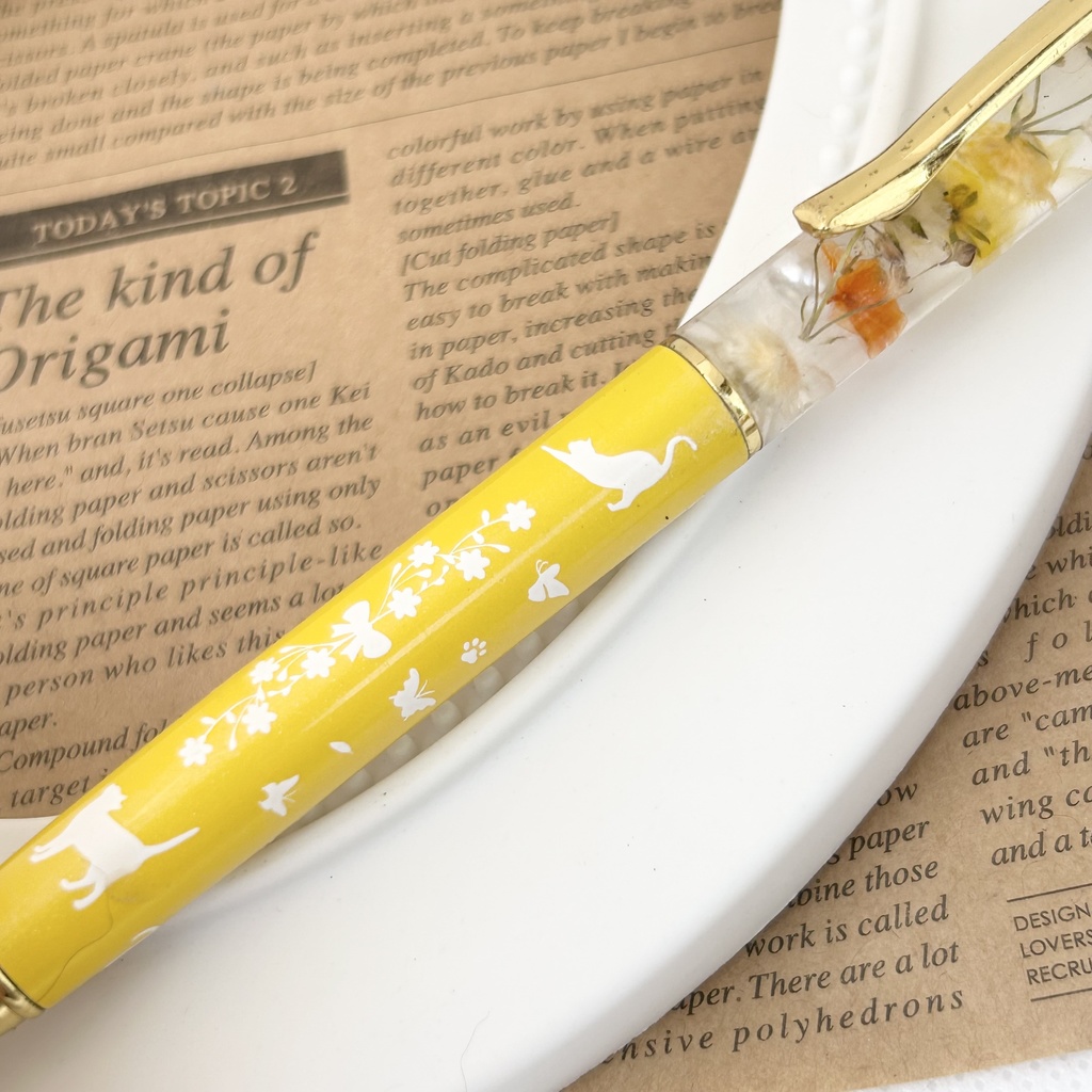 猫柄ハーバリウムボールペン 本体黄色×黄色ハンドメイド ドライフラワー 文房具 筆記用具 プレゼント 推し活 推しカラー