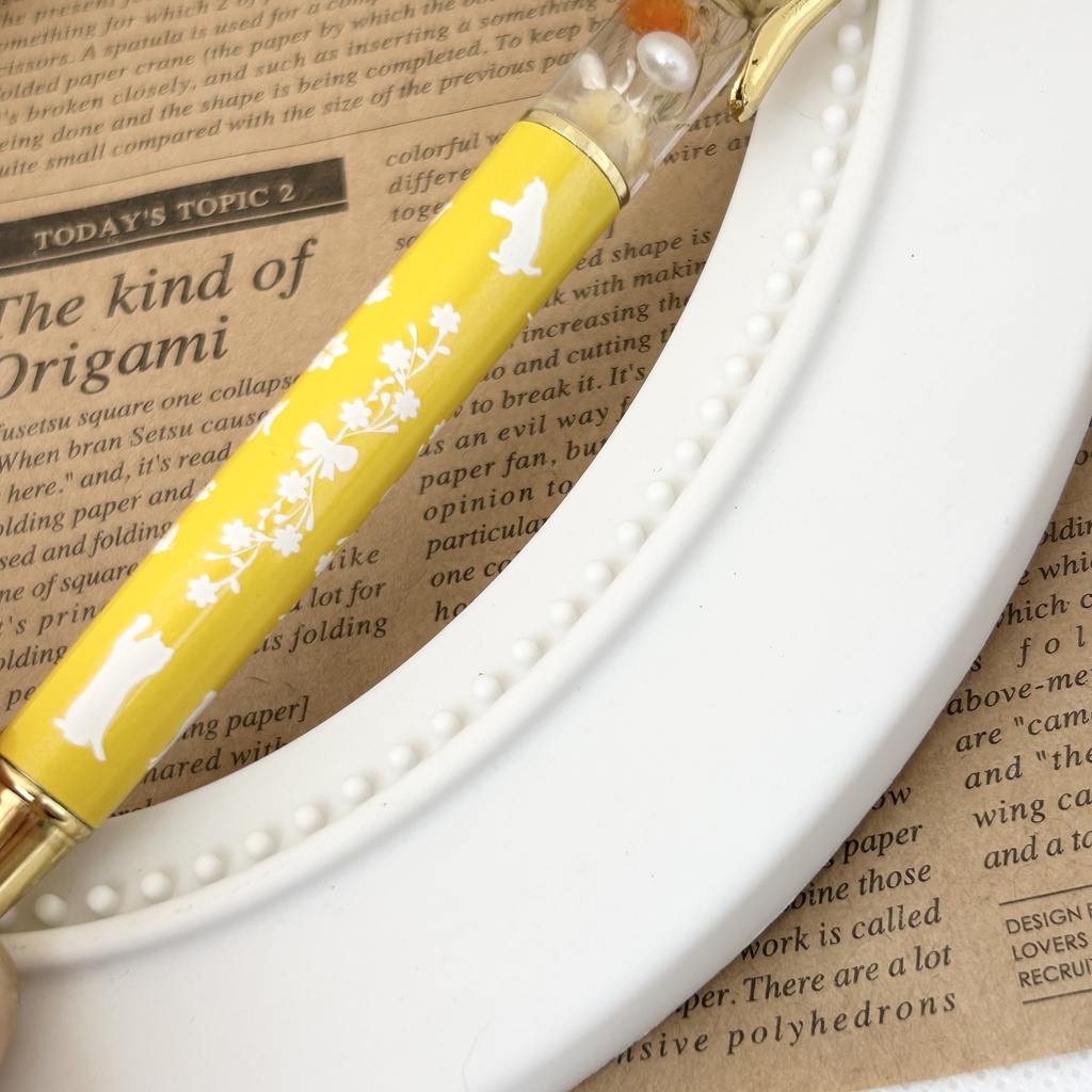 猫柄ハーバリウムボールペン 本体黄色×黄色ハンドメイド ドライフラワー 文房具 筆記用具 プレゼント 推し活 推しカラー