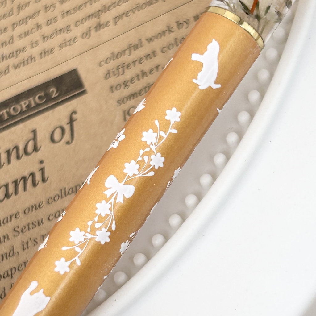 猫柄ハーバリウムボールペン 本体茶色×オレンジ系ハンドメイド ドライフラワー 文房具 筆記用具 プレゼント 推し活 推しカラー