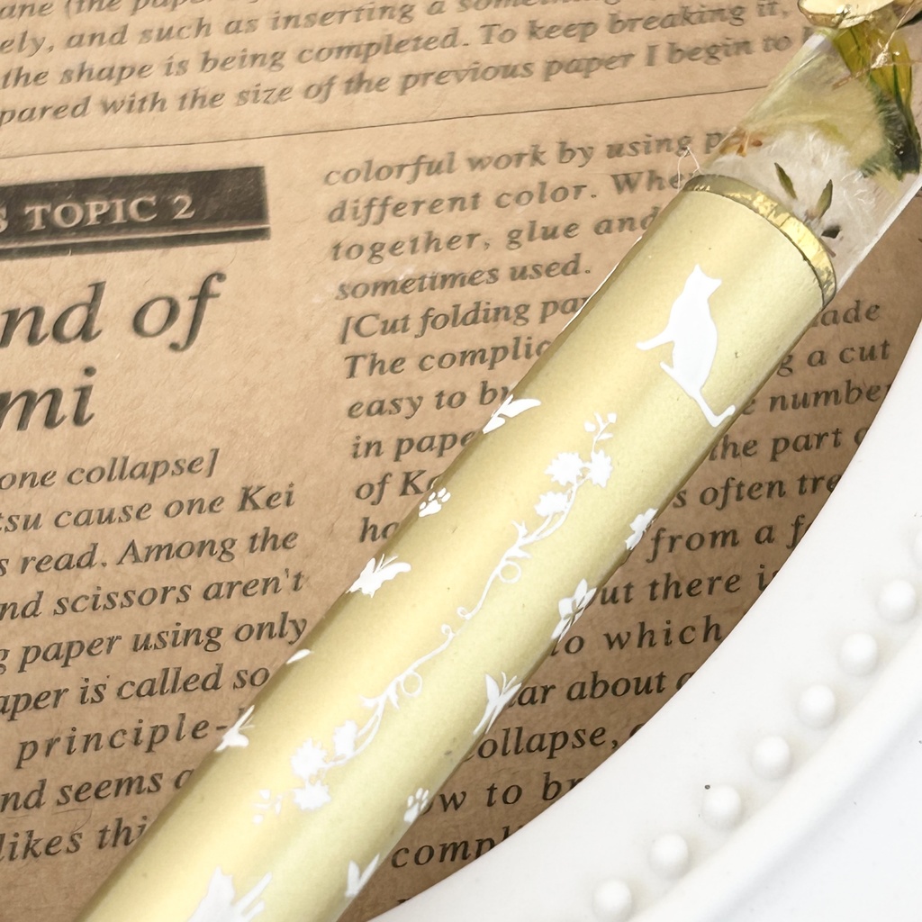 猫柄ハーバリウムボールペン 本体シャンパンゴールド×黄色ハンドメイド ドライフラワー 文房具 プレゼント 推し活 推しカラー