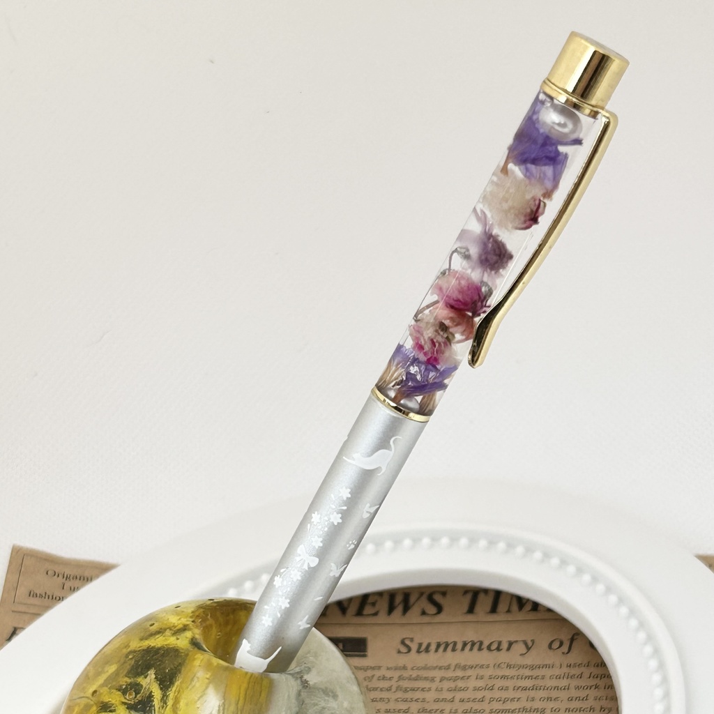 猫柄ハーバリウムボールペン 本体シルバー×紫ピンクハンドメイド ドライフラワー 文房具 筆記用具 プレゼント 推し活 推しカラー