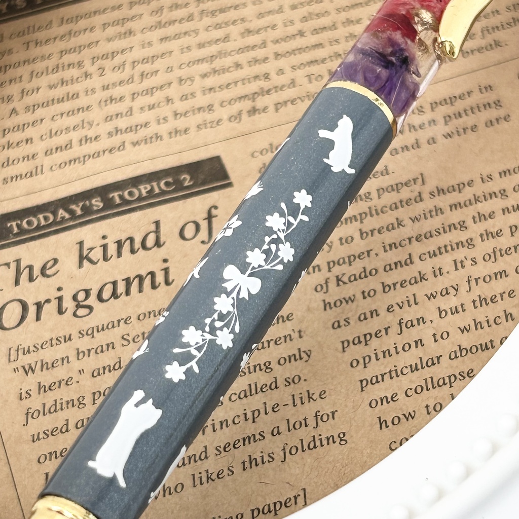 猫柄ハーバリウムボールペン 本体シルバー×紫ピンクハンドメイド ドライフラワー 文房具 筆記用具 プレゼント 推し活 推しカラー