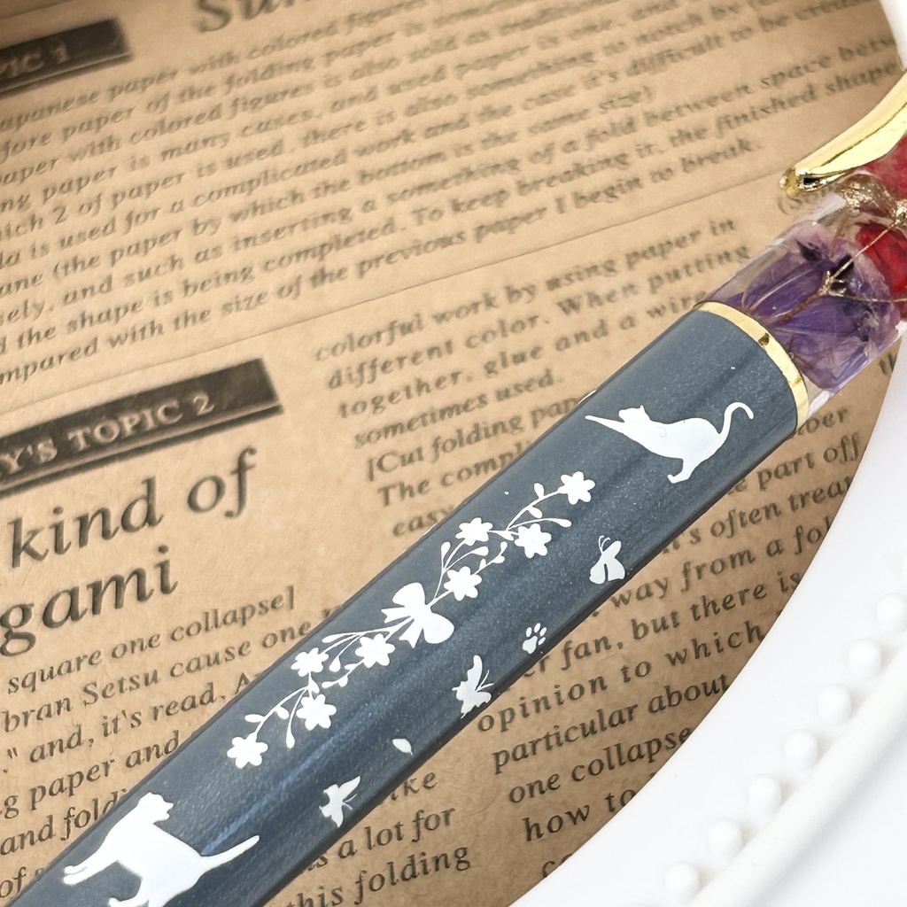 猫柄ハーバリウムボールペン 本体シルバー×紫ピンクハンドメイド ドライフラワー 文房具 筆記用具 プレゼント 推し活 推しカラー