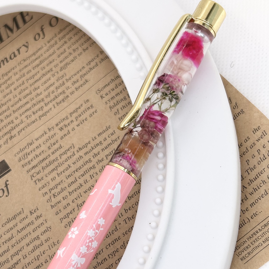 猫柄ハーバリウムボールペン 本体薄ピンク×ピンクハンドメイド ドライフラワー 文房具 筆記用具 プレゼント 推し活 推しカラー